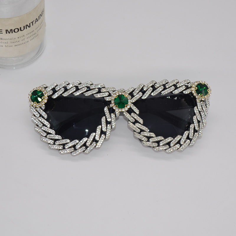 New Cat Eye Frame With Diamond Personality Fashion Street Shooting Ladies Glasses