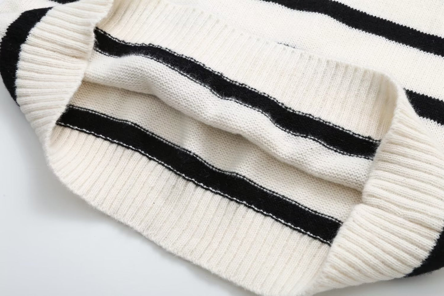 Autumn And Winter New Women's Clothing Loose Temperament Idle Style Striped Knitted Sweater