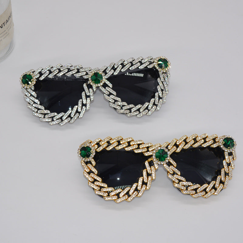 New Cat Eye Frame With Diamond Personality Fashion Street Shooting Ladies Glasses