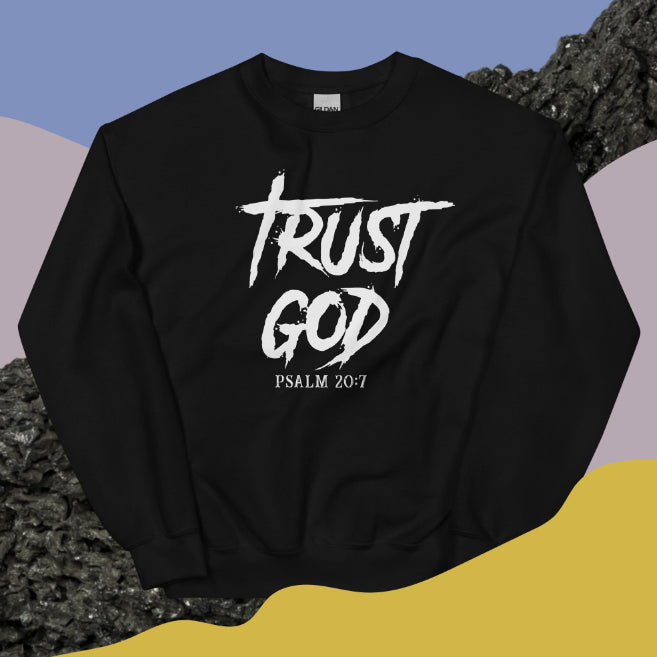 European And American Letters Believe In God Round Neck Pullover