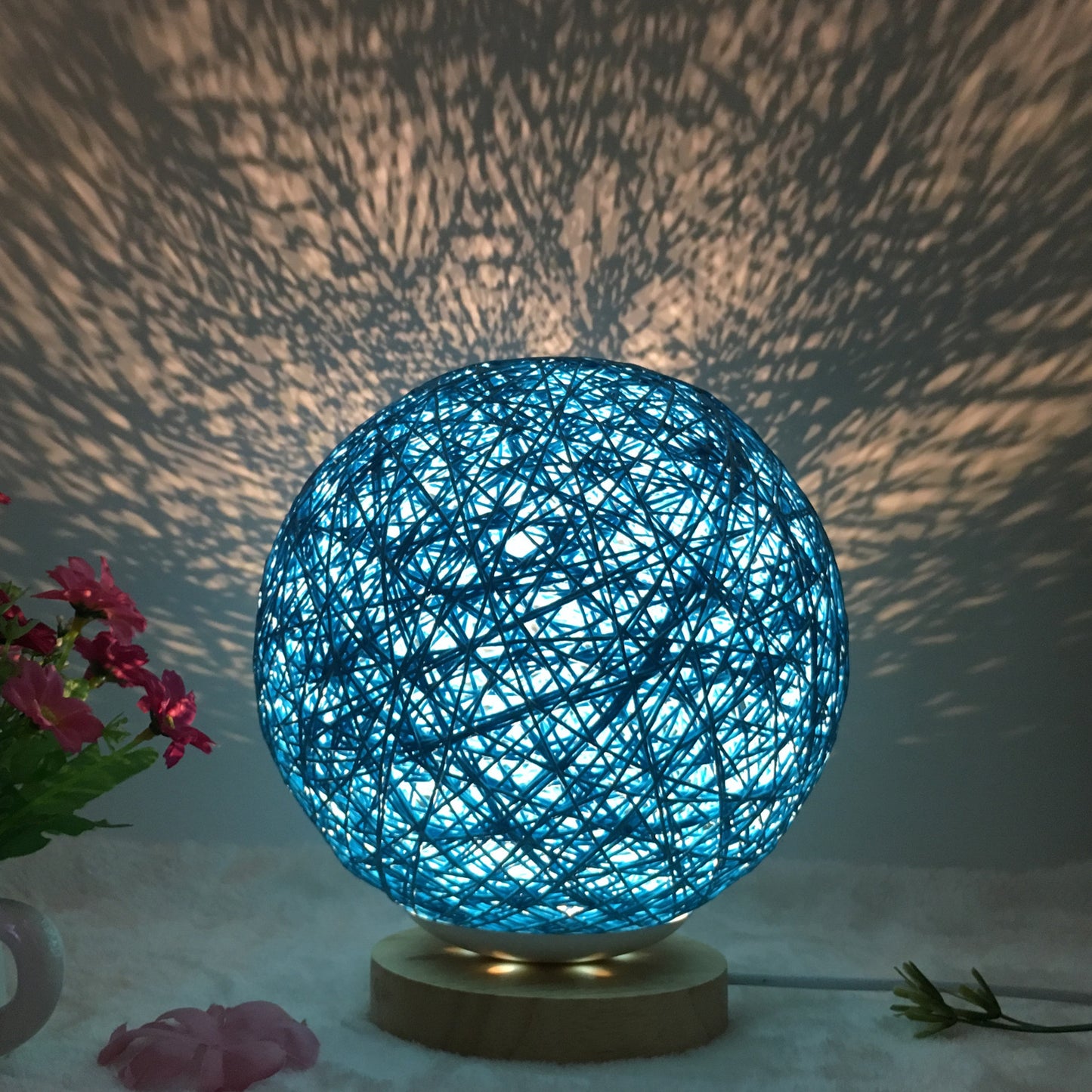 Amazon Hot Selling Creative Linen Table Lamp Novel and Unique LED Intelligent USB7 Color RGB16 Color Remote Control Rattan Ball Lamp