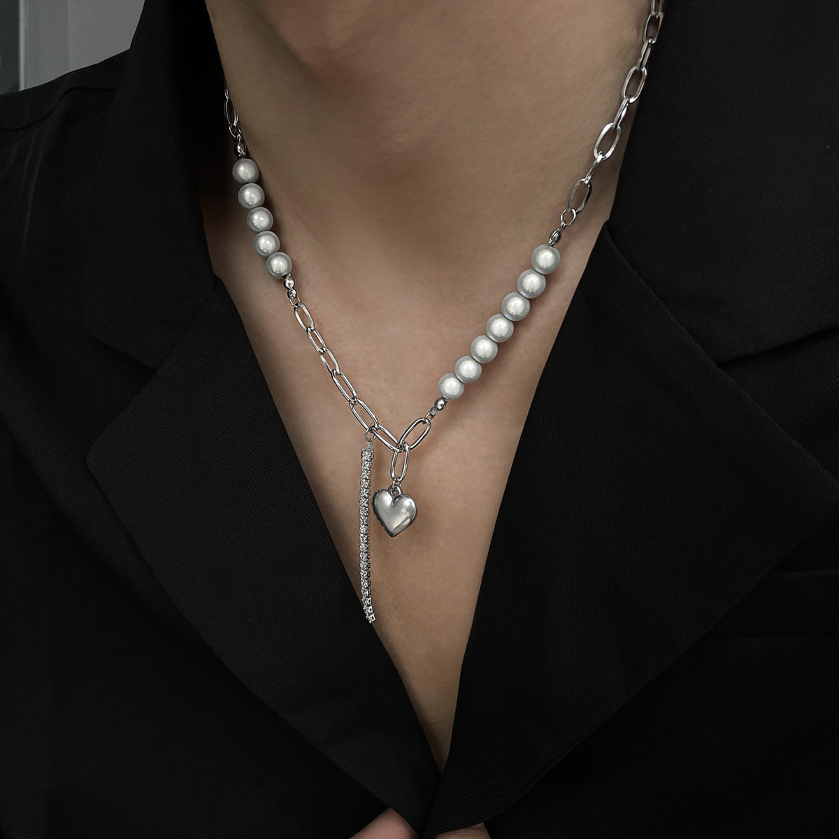 Luminous Pearl Heart Pendant Necklace Men's Fashion