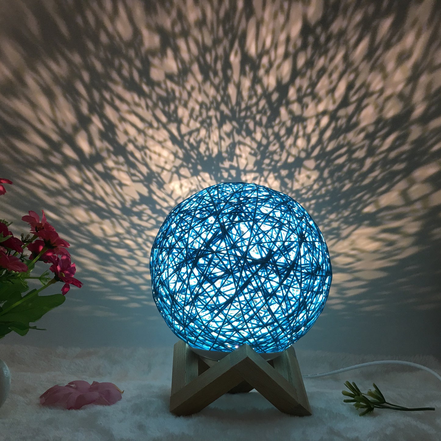 Amazon Hot Selling Creative Linen Table Lamp Novel and Unique LED Intelligent USB7 Color RGB16 Color Remote Control Rattan Ball Lamp