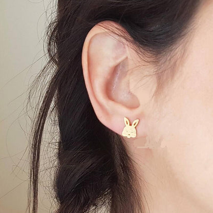 All-matching Compact Bunny Carrot Ear Studs